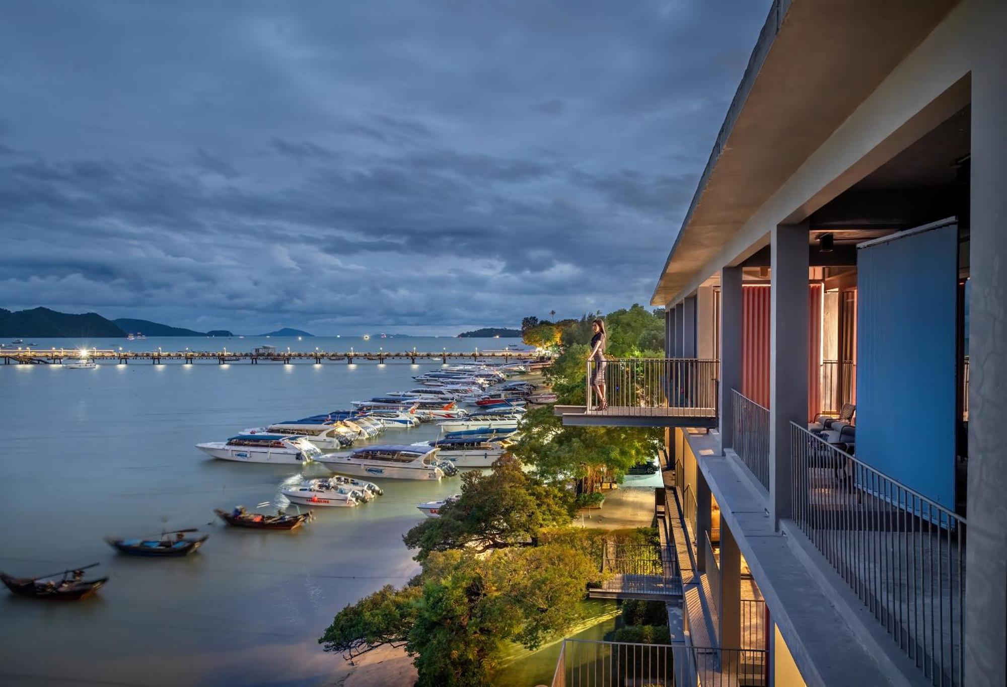 Shin Arch39 Phuket Beach Front - Sha Plus Chalong Eksteriør bilde