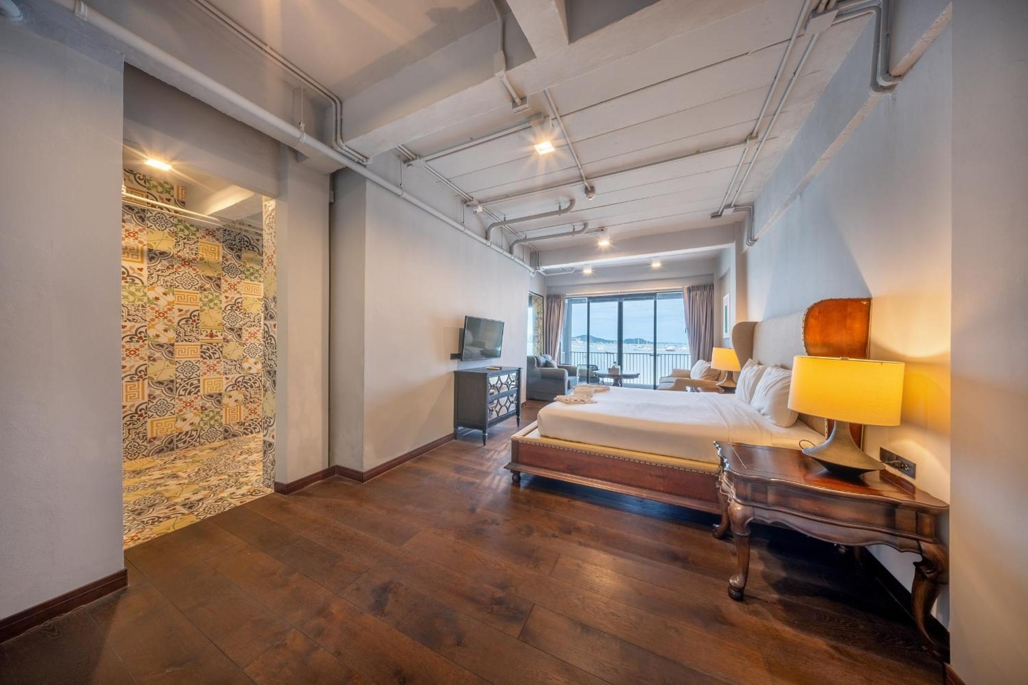 Shin Arch39 Phuket Beach Front - Sha Plus Chalong Eksteriør bilde