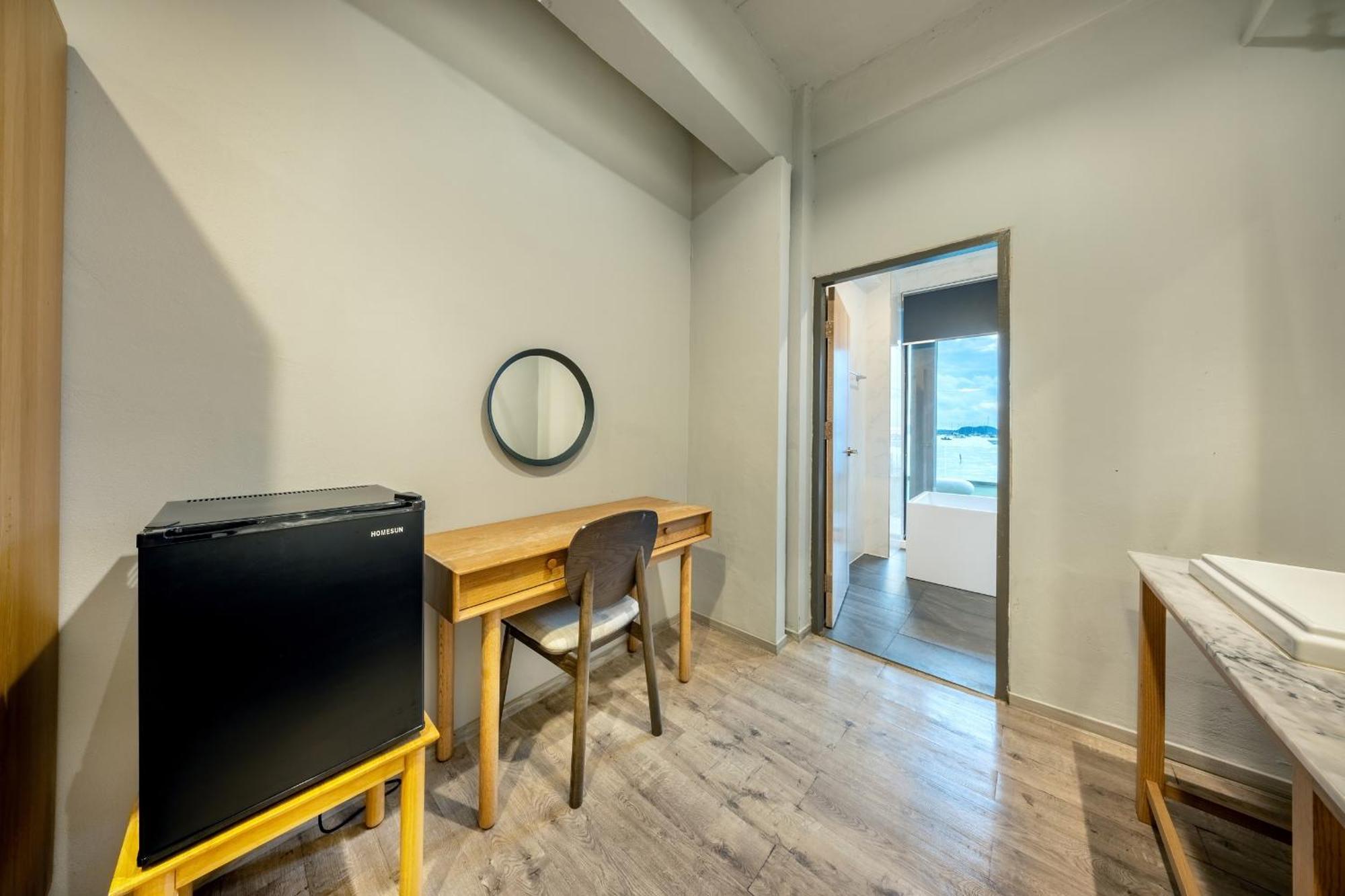 Shin Arch39 Phuket Beach Front - Sha Plus Chalong Eksteriør bilde