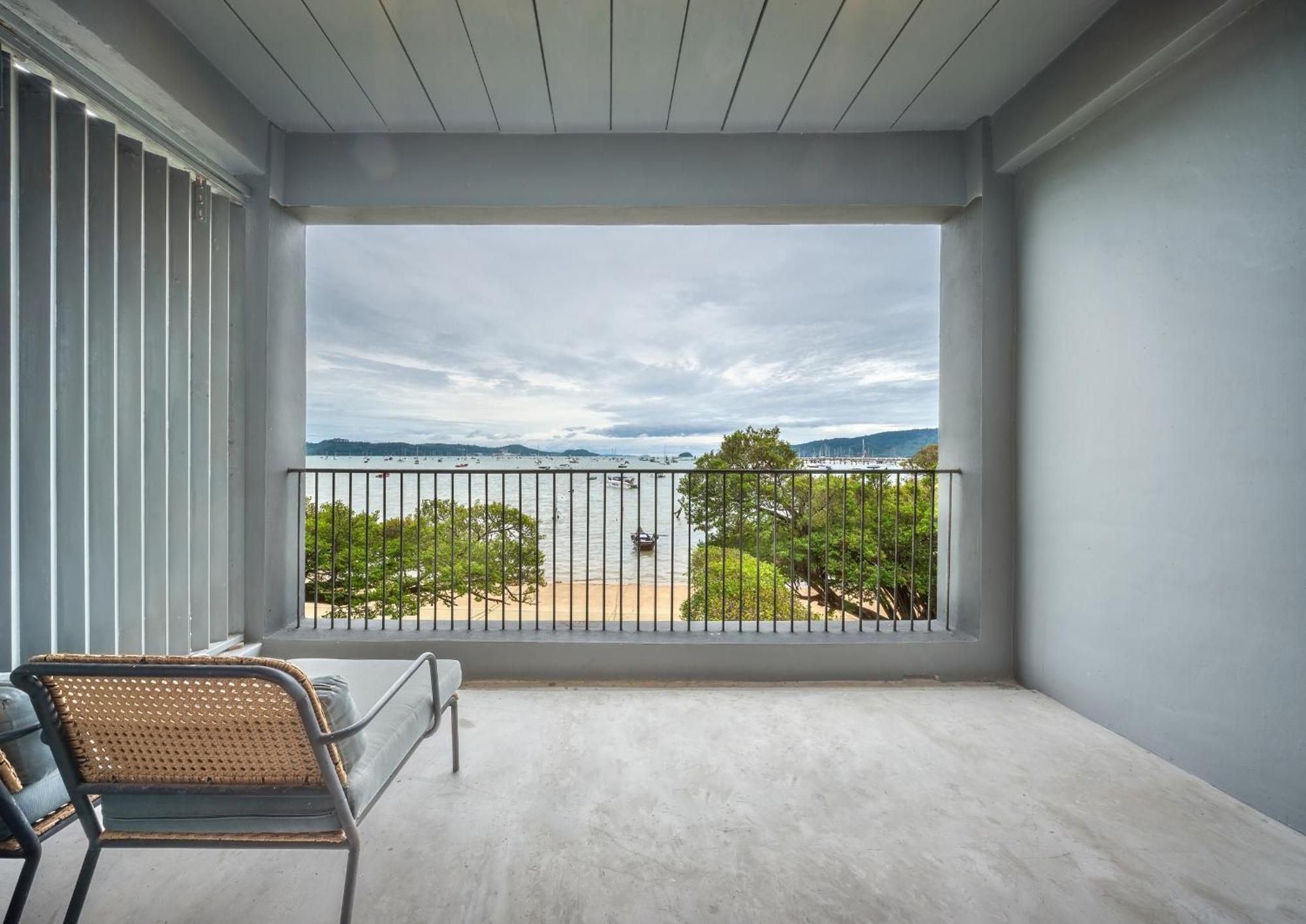 Shin Arch39 Phuket Beach Front - Sha Plus Chalong Eksteriør bilde