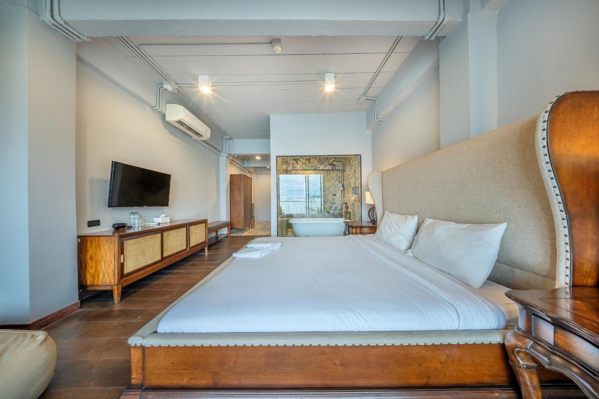 Shin Arch39 Phuket Beach Front - Sha Plus Chalong Eksteriør bilde