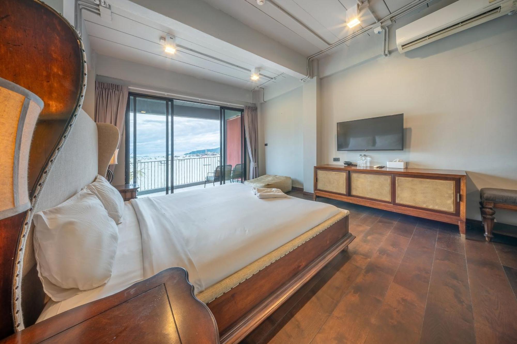 Shin Arch39 Phuket Beach Front - Sha Plus Chalong Eksteriør bilde
