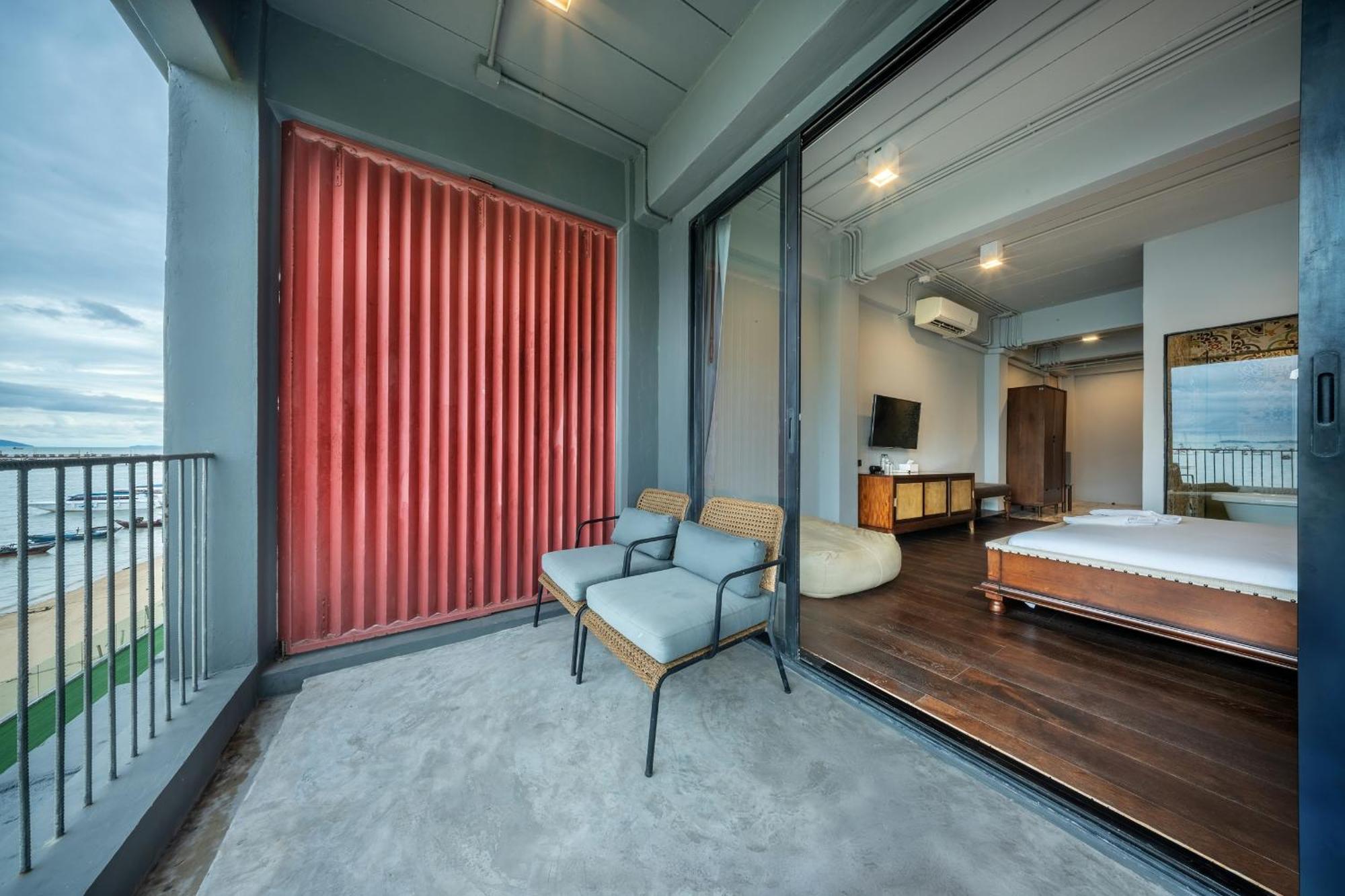 Shin Arch39 Phuket Beach Front - Sha Plus Chalong Eksteriør bilde