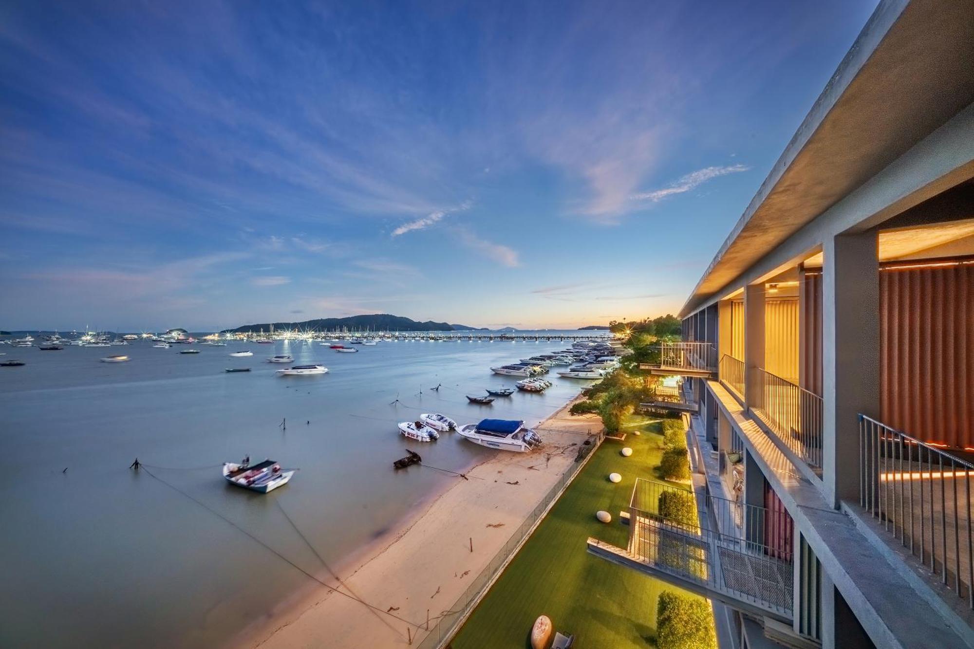 Shin Arch39 Phuket Beach Front - Sha Plus Chalong Eksteriør bilde