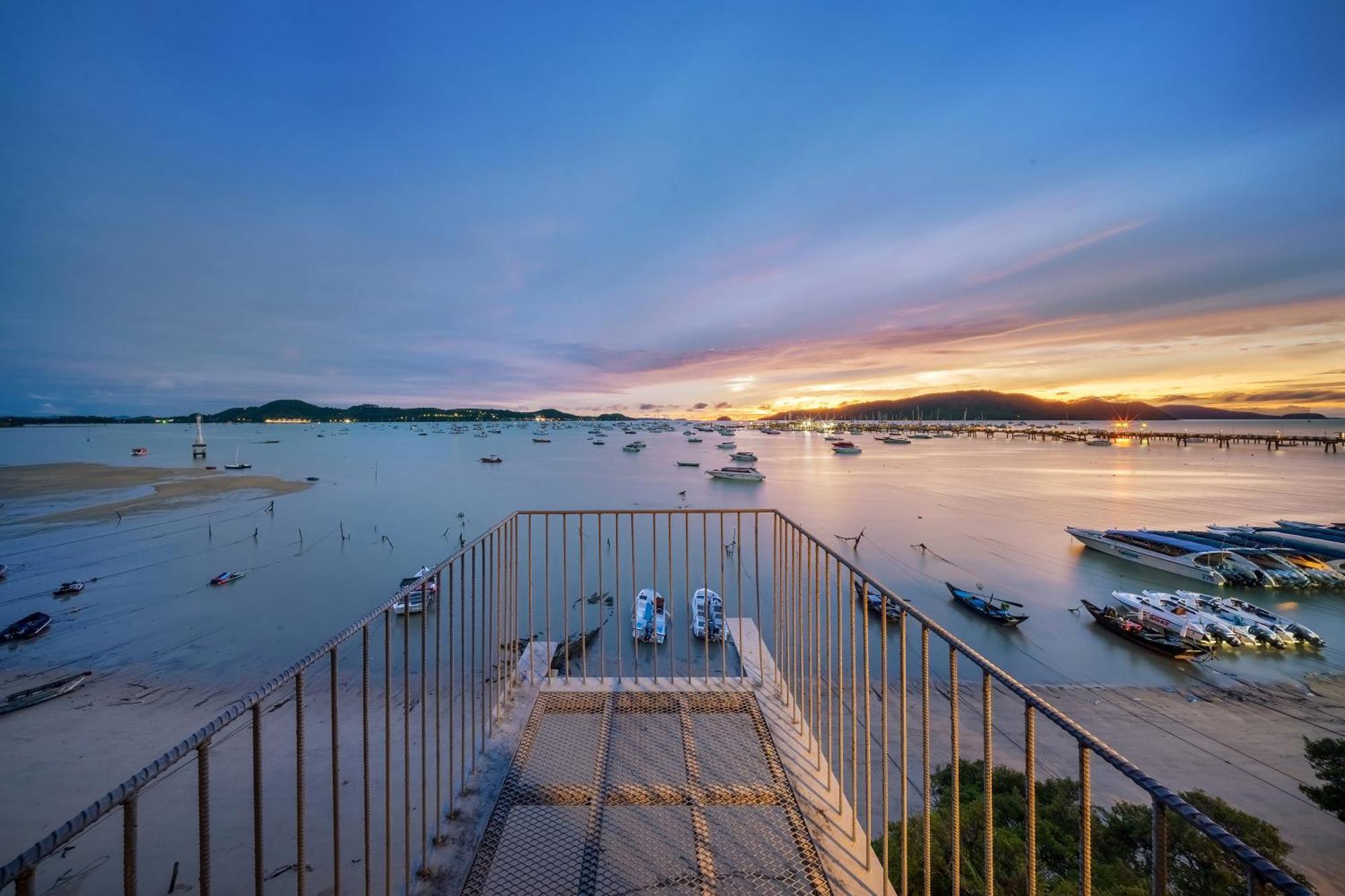 Shin Arch39 Phuket Beach Front - Sha Plus Chalong Eksteriør bilde