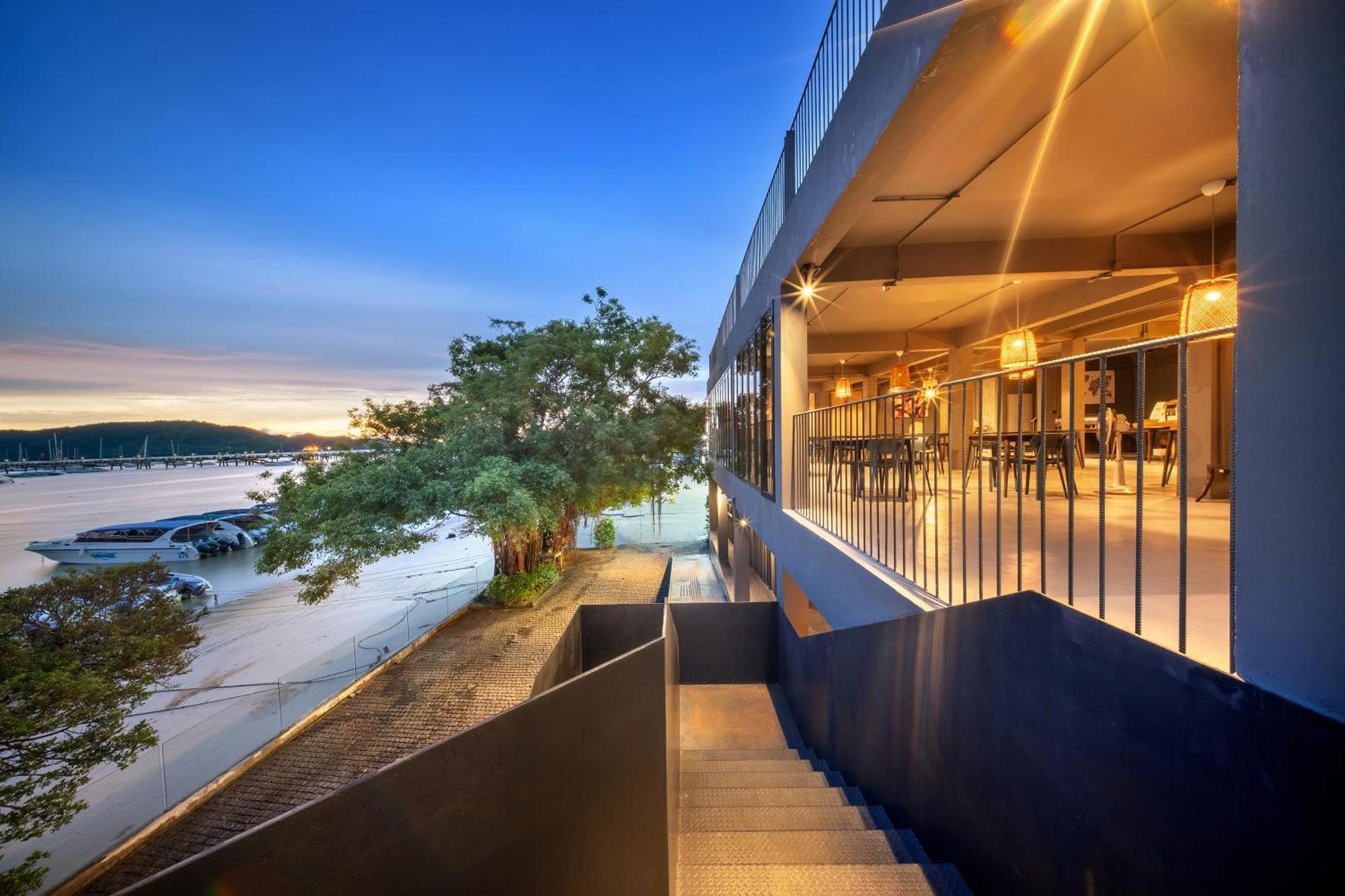 Shin Arch39 Phuket Beach Front - Sha Plus Chalong Eksteriør bilde